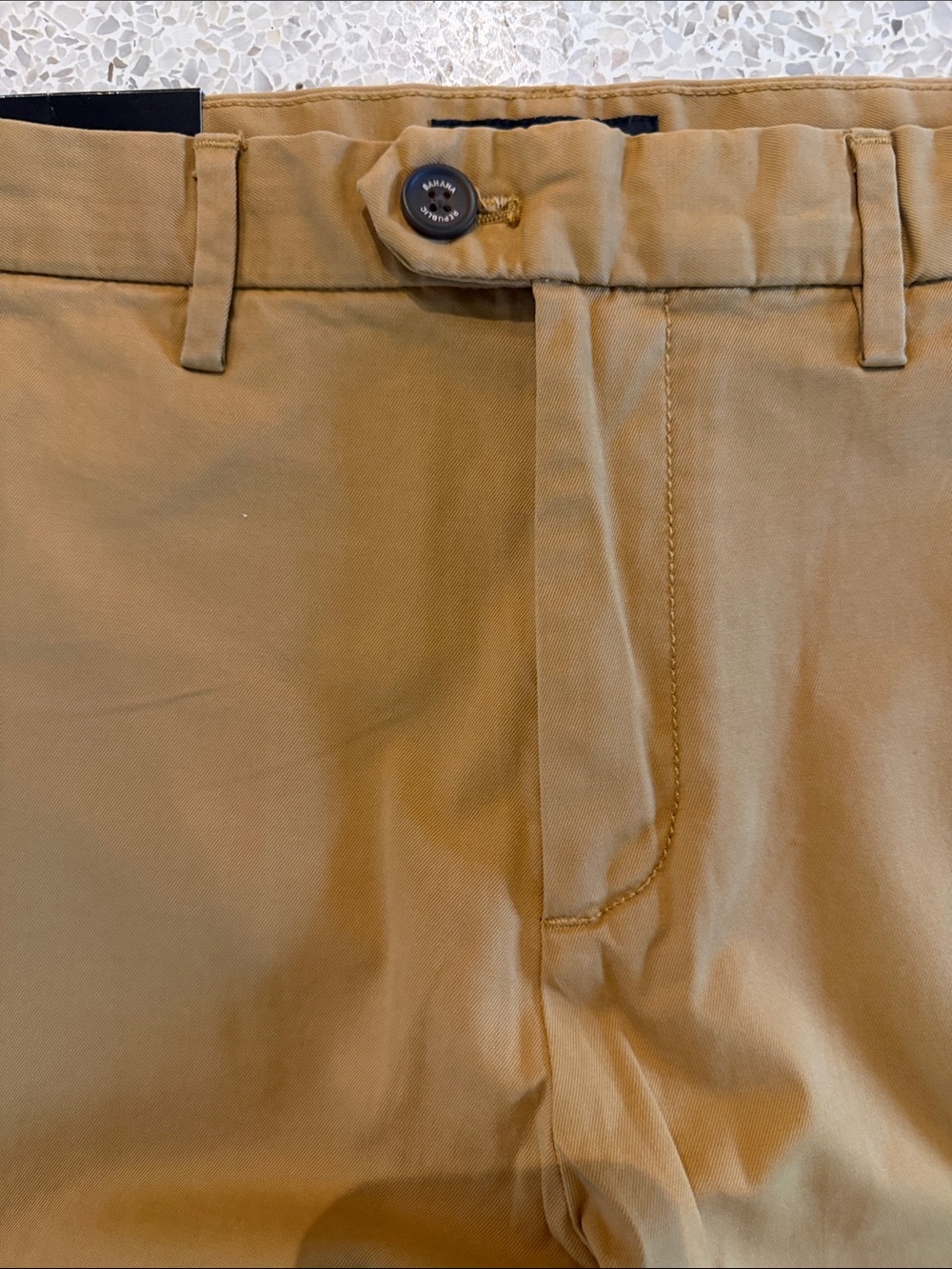 Banana Republic Slim Tapered Fit European style  Chino Pants BNWT 31 x 29